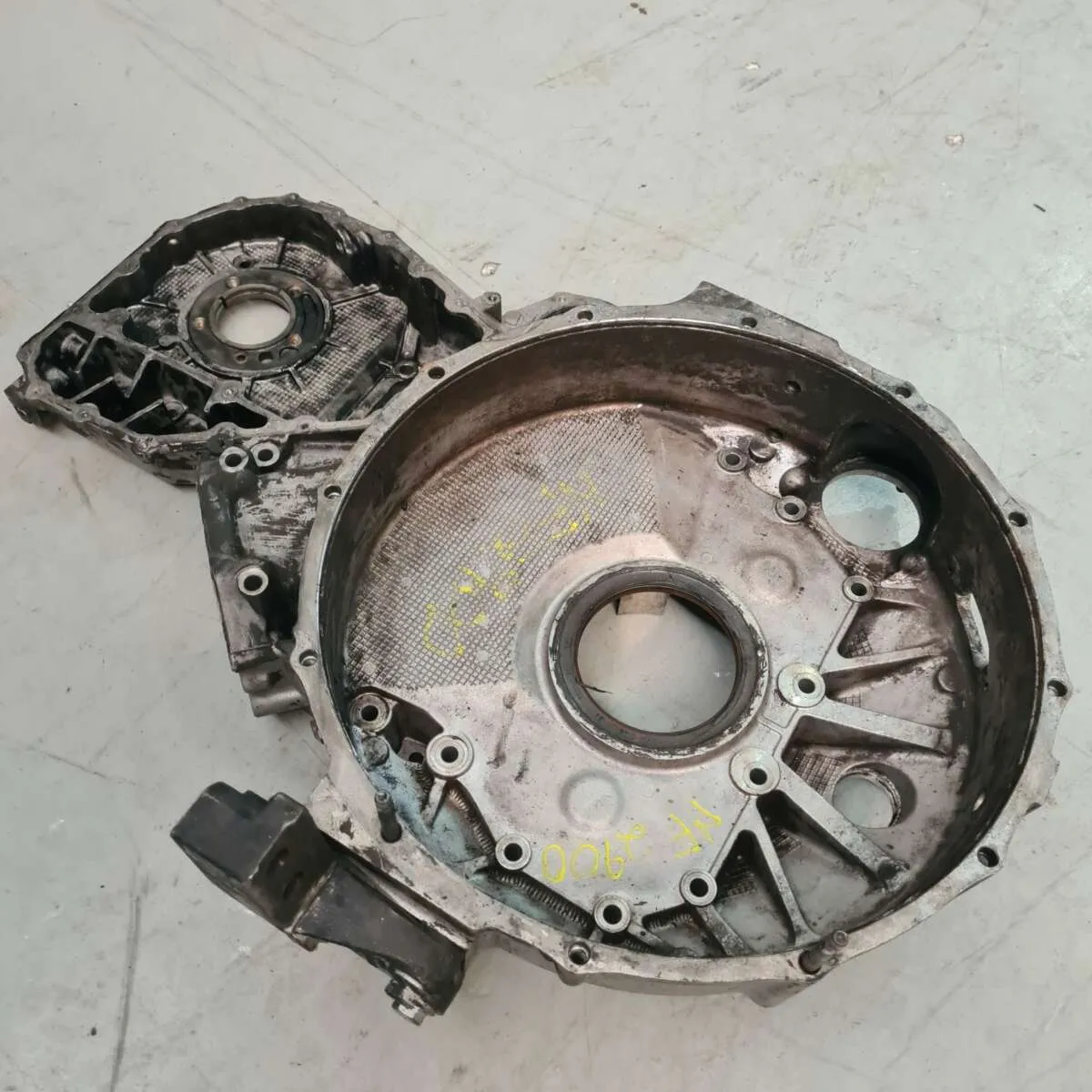 Carcaça volante motor iveco stralis 1