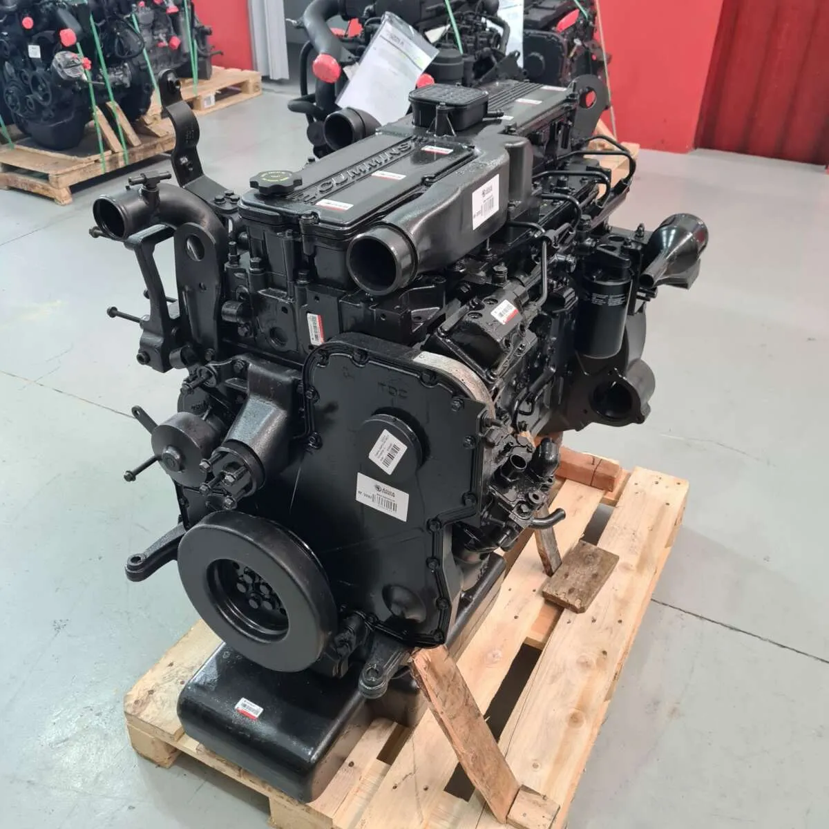 Motor Cummins ISL Usado 330 6 cilindros completo Revisado 3