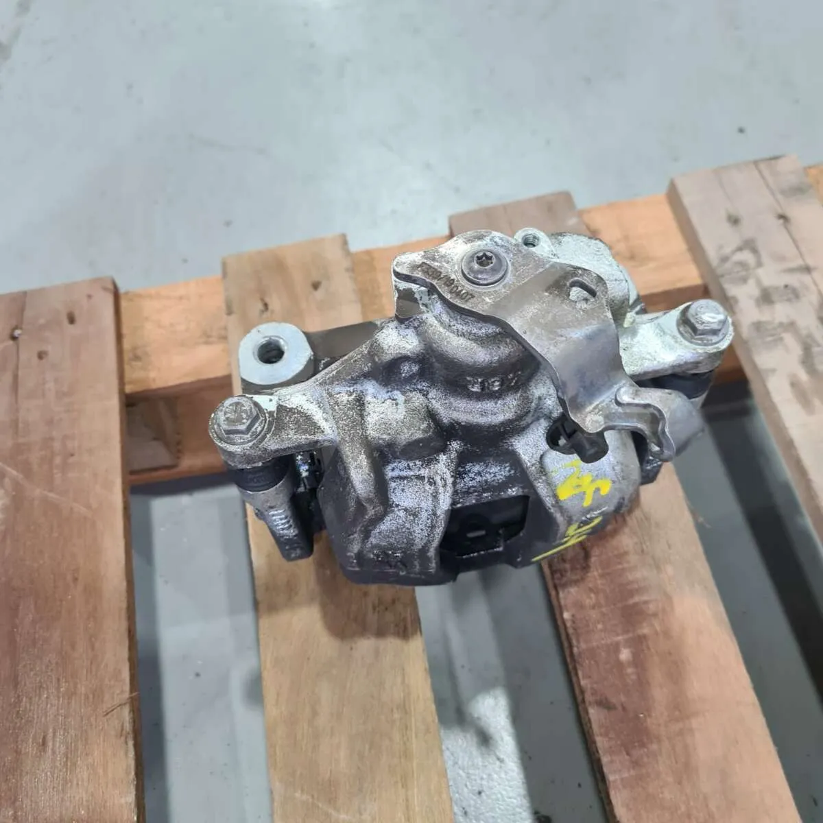 Pinça de Freio Traseiro VW Delivery