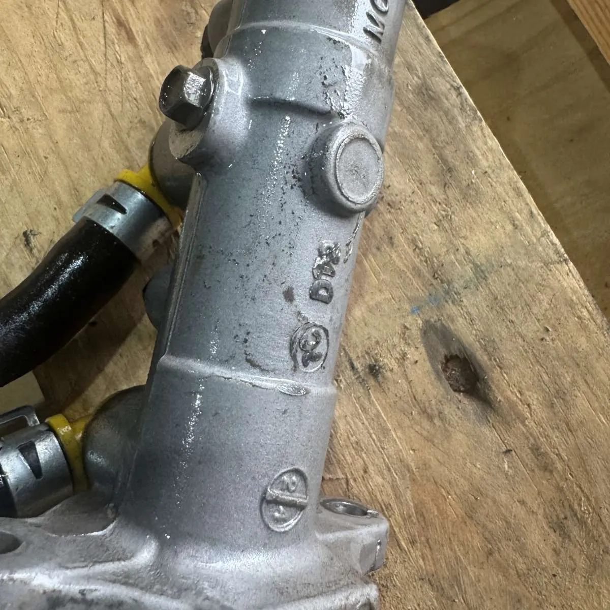 Cilindro mestre de freio HR 16v 2