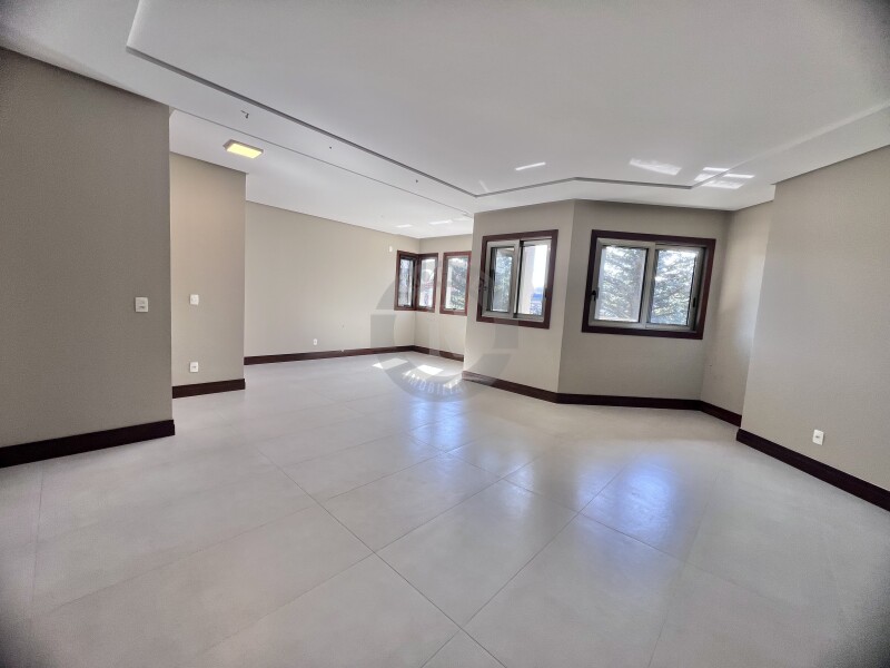 4 - Apartamento De 3 Dormitórios Em Gramado em gramadoCENTRO