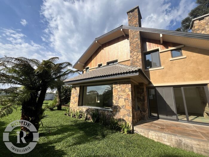 4 - Casa De 4 Dormitórios Em Canela em canelaLaje de Pedra