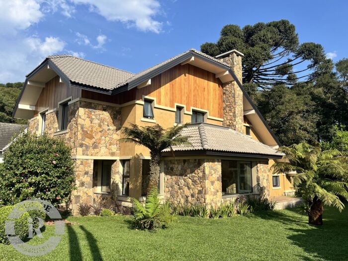 1 - Casa De 4 Dormitórios Em Canela em canelaLaje de Pedra