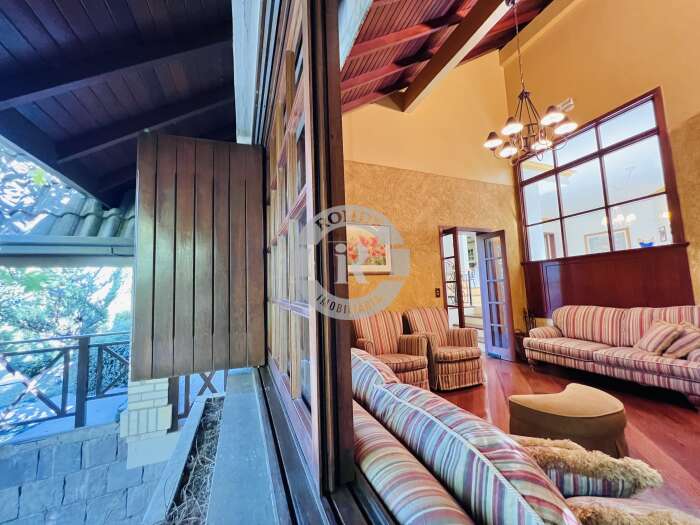 3 - Casa De 4 Dormitórios Em Canela em canelaLaje de Pedra