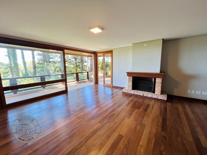 4 - Apartamento De Três Dormitórios Em Gramado em gramadoPlanalto