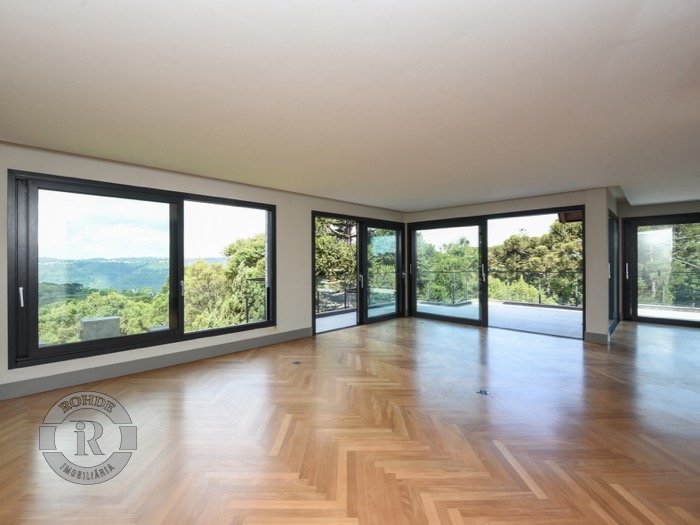 2 - Apartamento De 3 Dormitórios Em Gramado em gramadoPlanalto