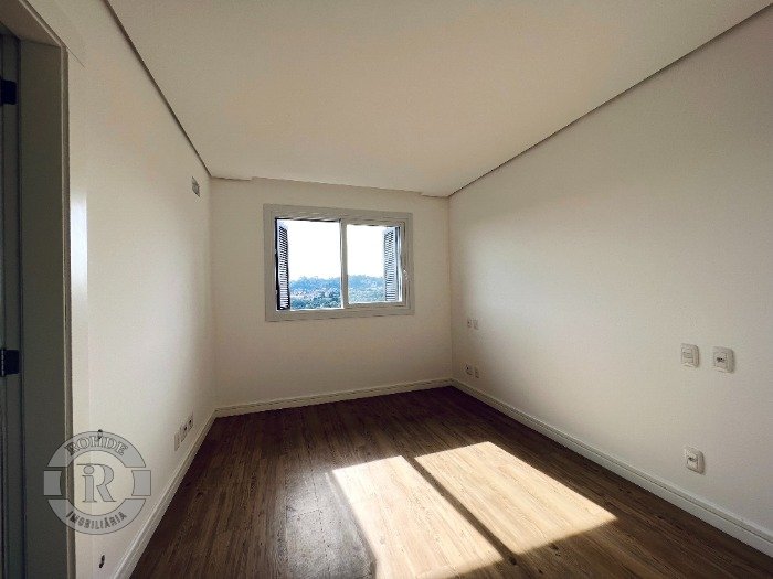 Foto 12 - Apartamento De 3 Dormitórios Em  Gramado em Gramado, bairro Bavária