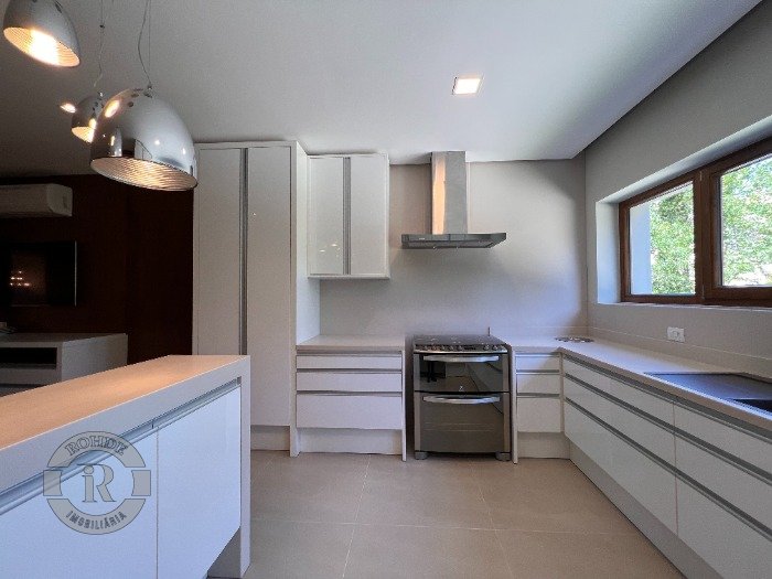 Foto 18 - Apartamento De 4 Dormitórios Em Gramado em Gramado, bairro Bela Vista