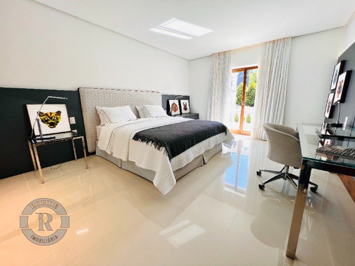 Foto 28 - Apartamento De 4 Dormitórios Em Gramado em Gramado, bairro Bela Vista