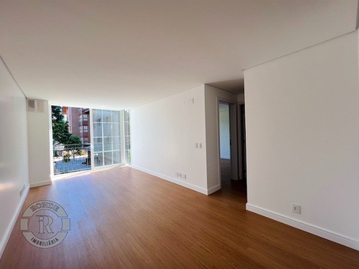 4 - Apartamento De 2 Dormitórios Em Gramado em gramadoCENTRO