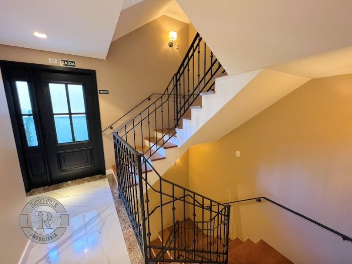 3 - Apartamento De 2 Dormitórios Em Gramado em gramadoCENTRO