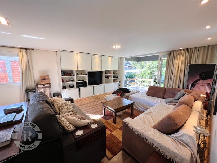 4 - Casa De 5 Dormitórios Em Canela em canelaAltos Pinheiros