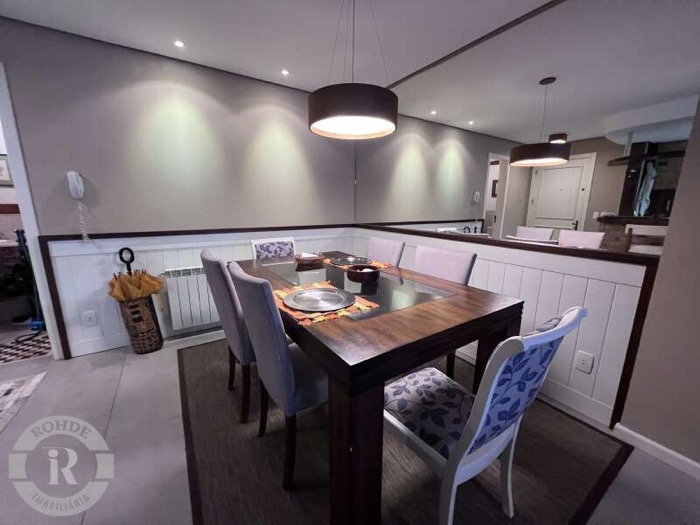 4 - Apartamento De 3 Dormitórios Em Gramado em gramadoCENTRO