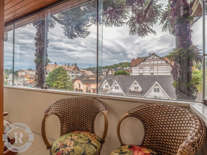 1 - Apartamento Quatro Dormitórios Gramado em gramadoCENTRO