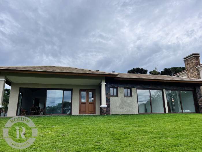 2 - Casa De 6 Dormitórios Em Canela em canelaLaje de Pedra