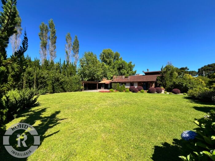 3 - Casa De 3 Dormitórios Em Canela em canelaLaje de Pedra