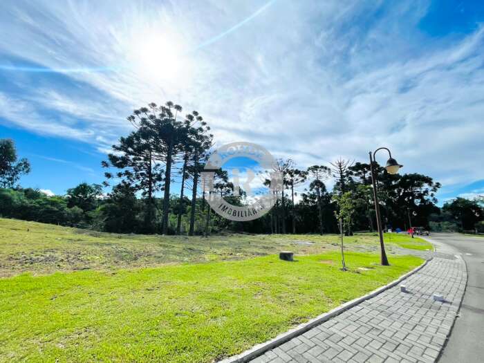 3 - Terreno Em Gramado em gramadoLaken