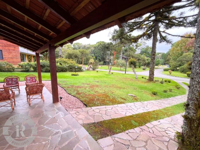 3 - Casa De 3 Dormitórios Em Canela em canelaLaje de Pedra