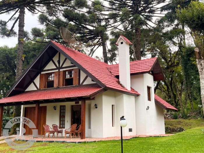 1 - Casa De 3 Dormitórios Em Canela em canelaLaje de Pedra