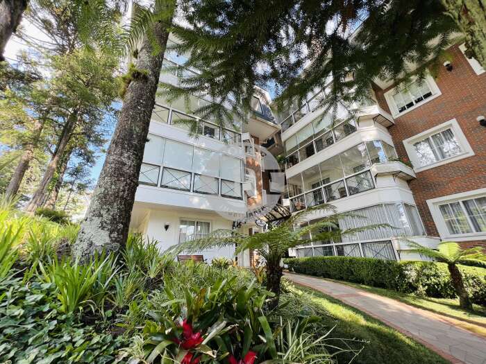 2 - Apartamento De 2 Dormitórios Em Gramado em gramadoCENTRO