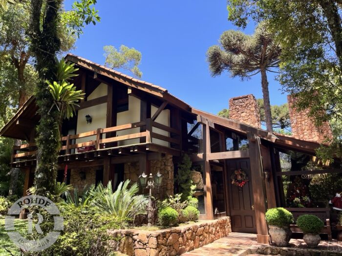 1 - Casa De 5 Dormitórios Em Canela em canelaLaje de Pedra