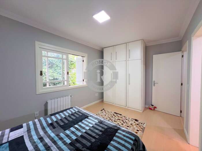 Foto 9 - Apartamento De 4 Dormitórios Em Gramado em Gramado, bairro CENTRO