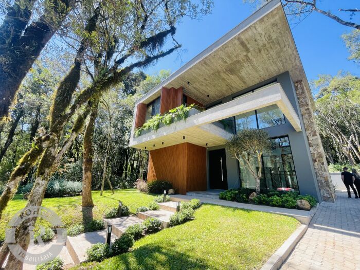 1 - Casa De 4 Dormitórios Em Canela em canelaPinheiro Grosso