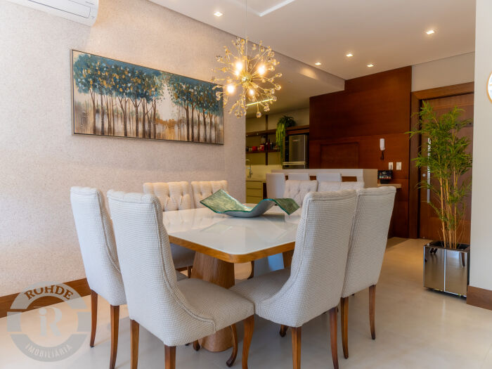 4 - Apartamento De 3 Dormitórios Em Gramado em gramadoCENTRO