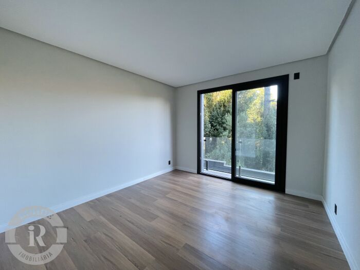 3 - Apartamento De 2 Dormitórios Em Canela em canelaCENTRO