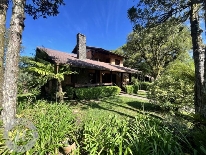 4 - Casa De 5 Dormitórios Em Canela em canelaLaje de Pedra