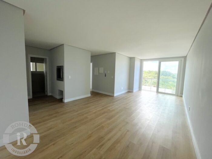 1 - Apartamento De 2 Dormitórios Em Gramado em gramadoAvenida Central