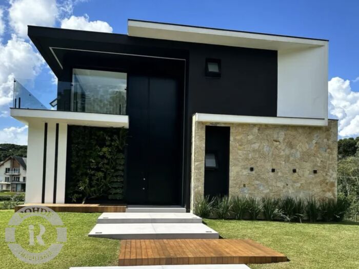 4 - Casa De 3 Dormitórios Em Canela em canelaAltos Pinheiros