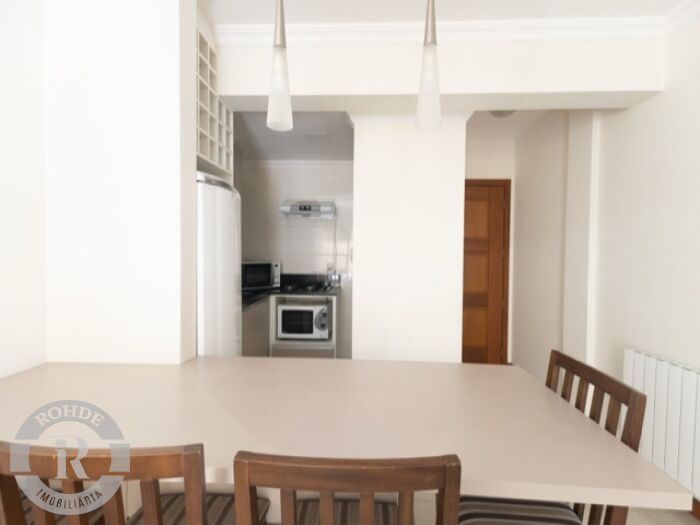4 - Apartamento De 2 Dormitórios Em Gramado em gramadoAvenida Central
