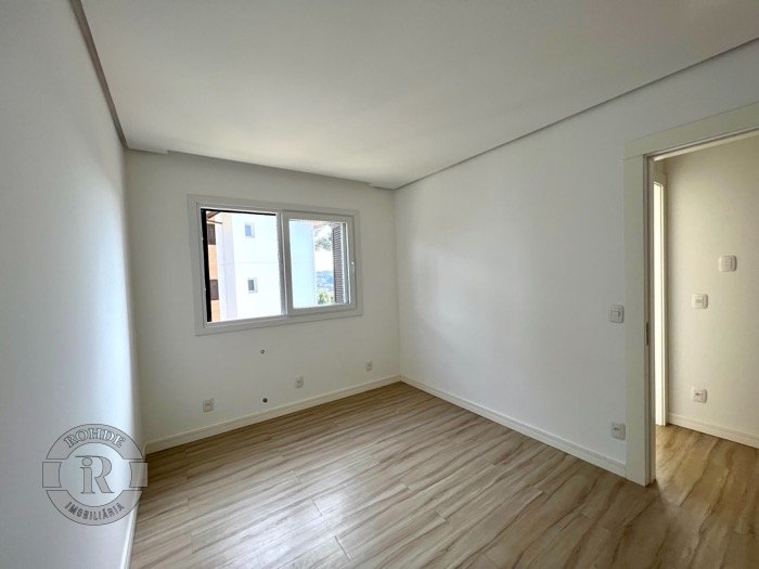 Foto 23 - Apartamento De 3 Dormitórios Em Gramado em Gramado, bairro Bavária