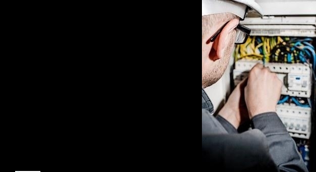 Commercial Electrician Riverside