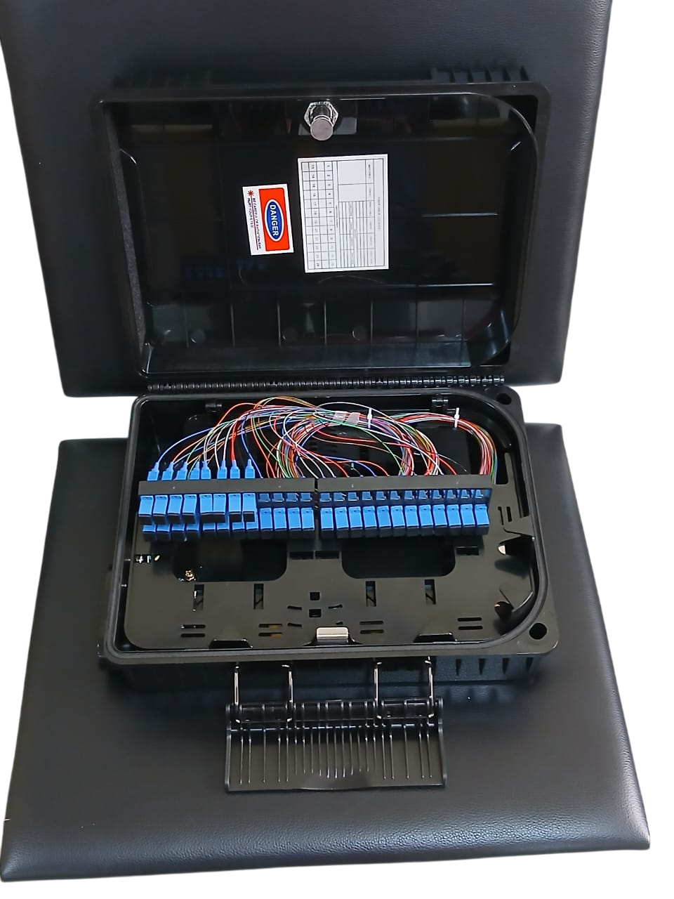 FAT 1x32 Fiber Distribution Box Loaded with SC/UPC Adapters & Pigtails