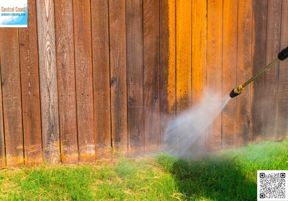 Who Specializes in Expert Deck Restoration in The Entrance?