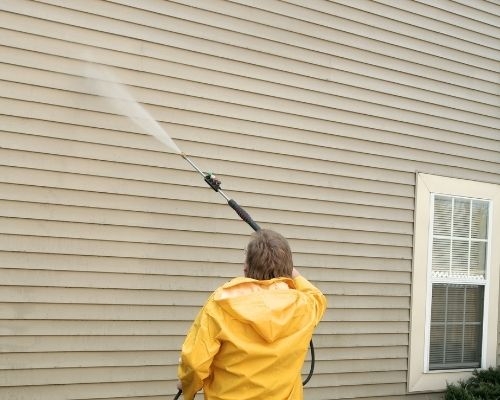 Maximize Your Outdoor Space with Professional Deck Cleaning