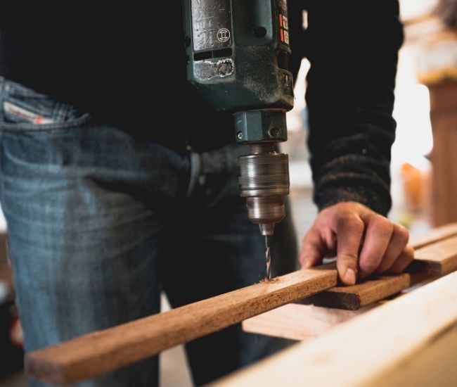 Do they repair broken clotheslines?