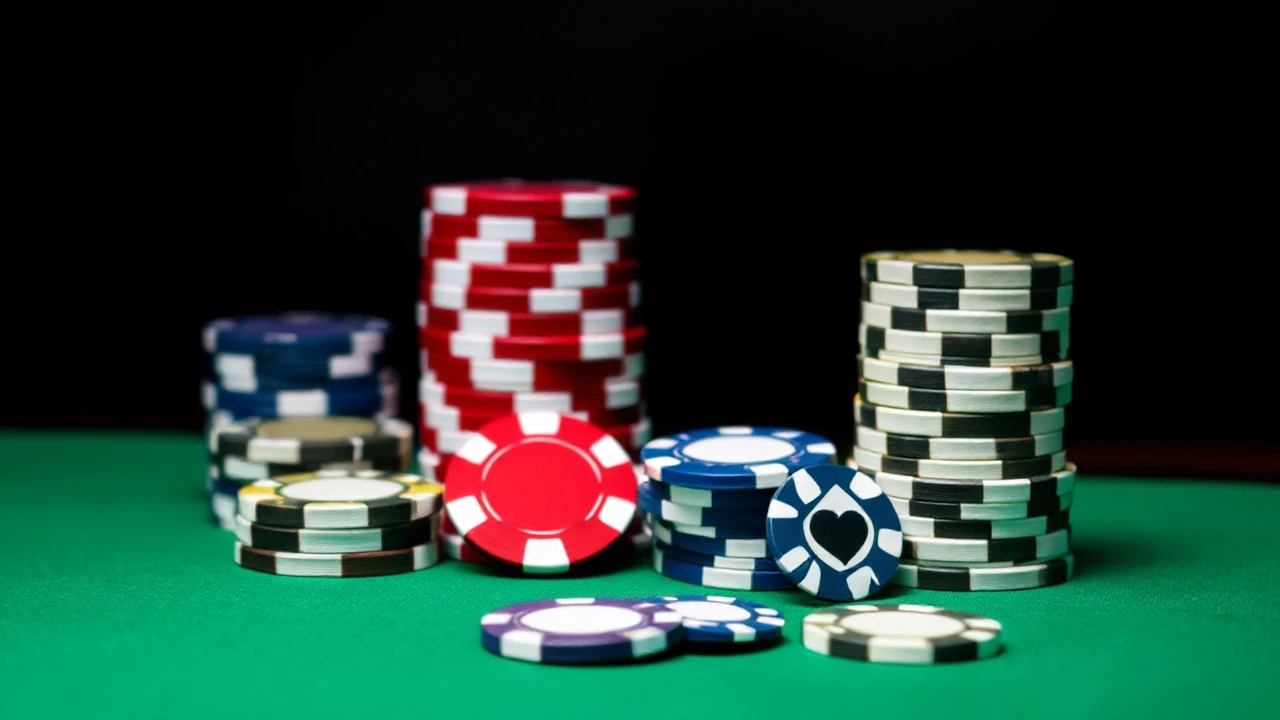 Mastering the Technique of Deception in Texas Hold'em: Tips and Tricks