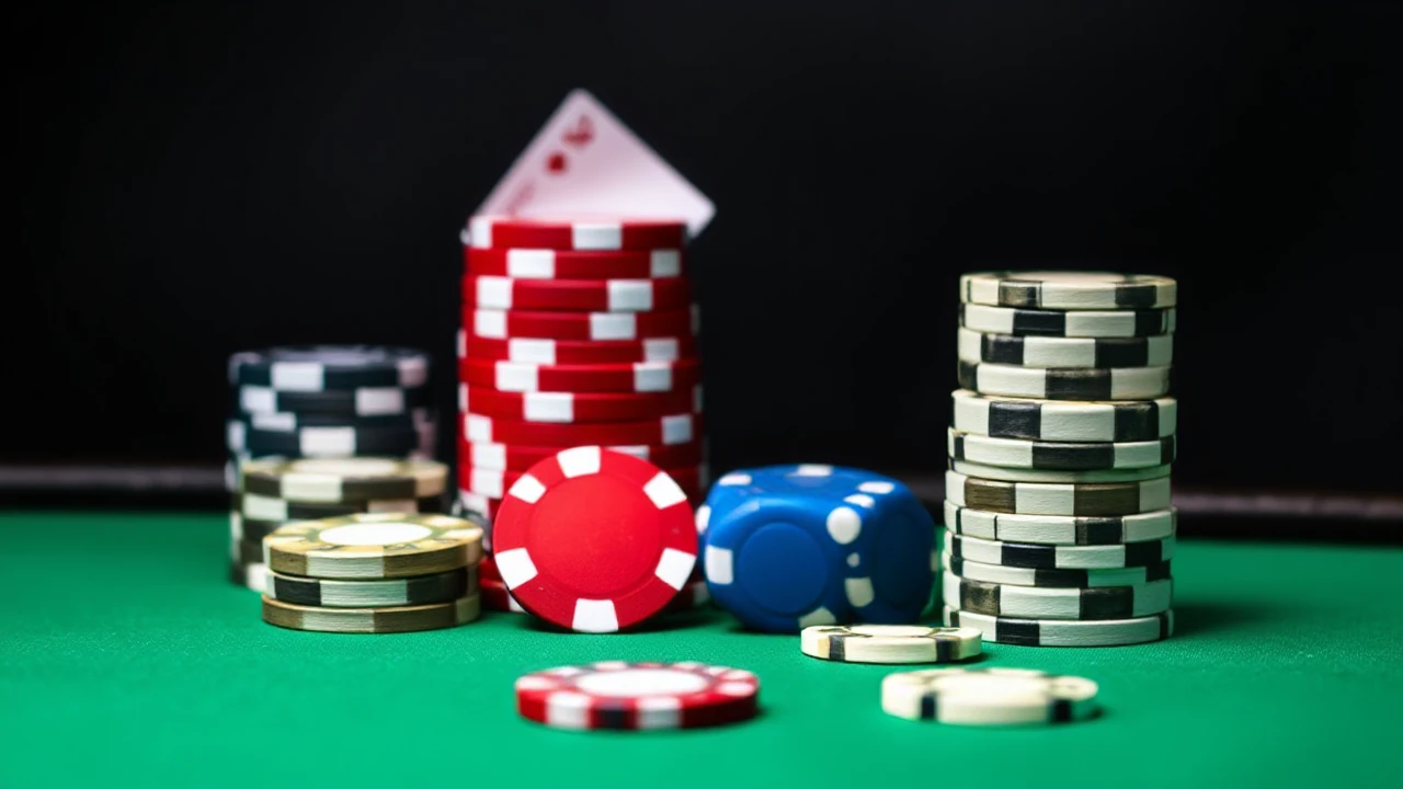Mastering the Skill of Bluffing in Poker House Poker