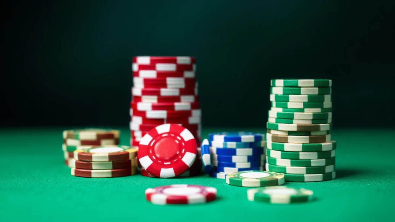 Beyond the Chips: Unveiling the Psychology of Casino Players