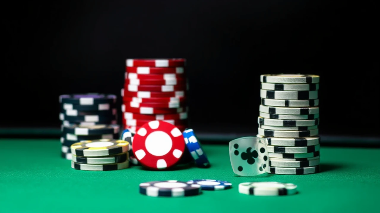 Mastering the Art of Deception in Poker House Poker