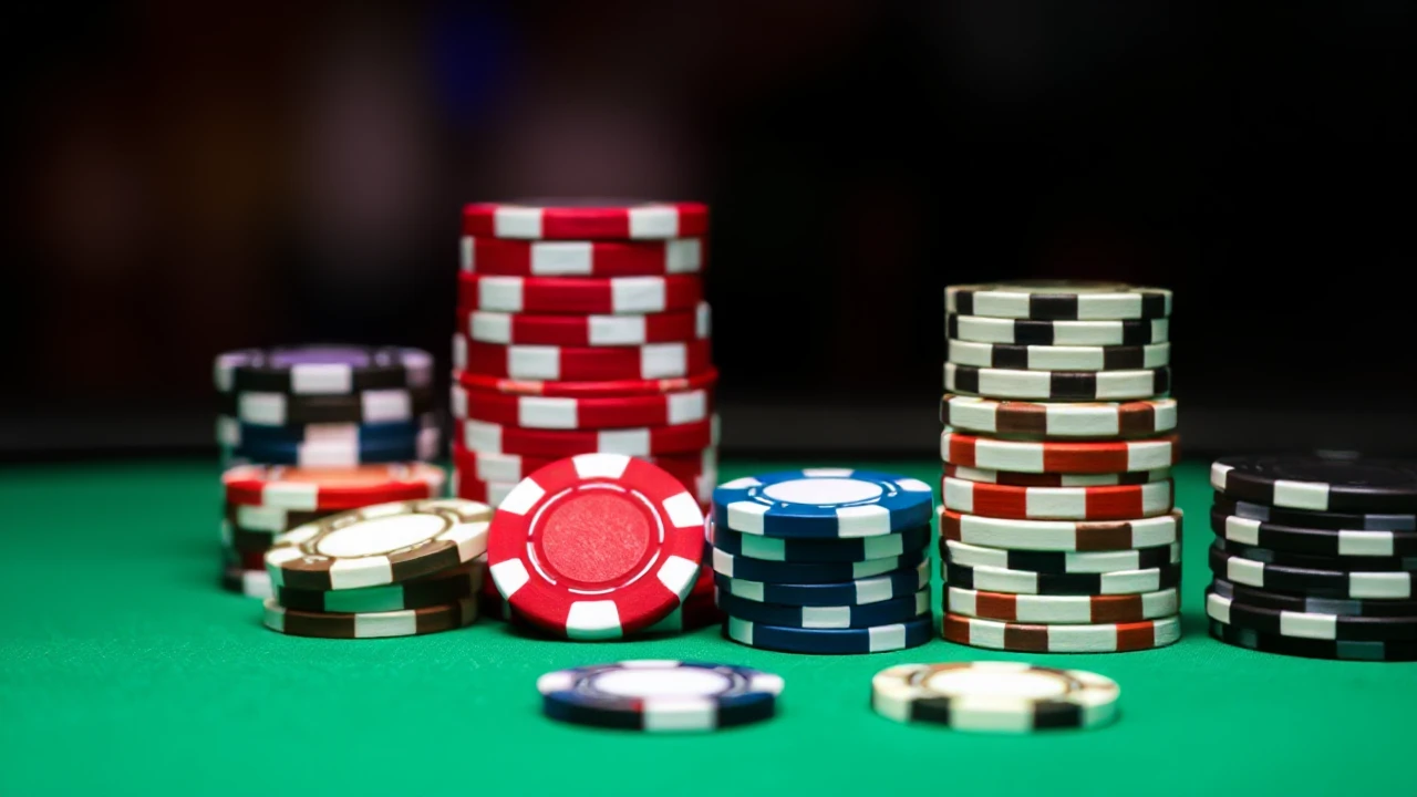 Becoming a Pro the Craft of Mastering Poker in Gambling Establishments: A Comprehensive Guide for Success.