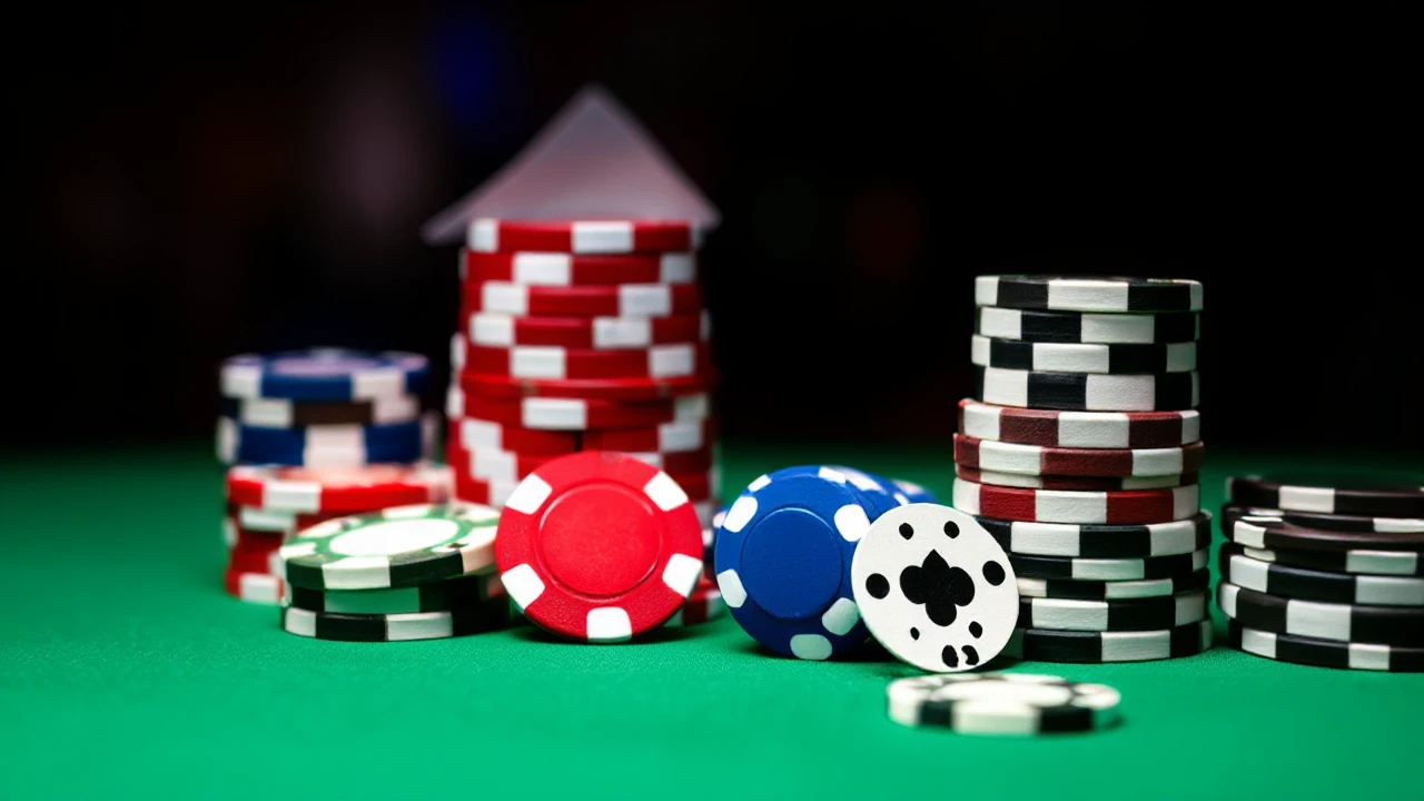 Mastering the Art of Playing Poker Professionally at the Casino
