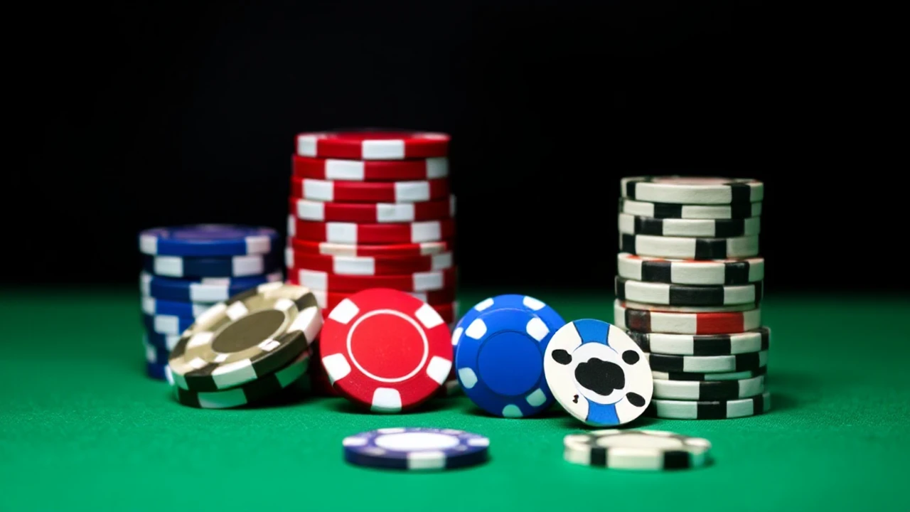 Becoming a Master the Technique of Deception in Poker Games
