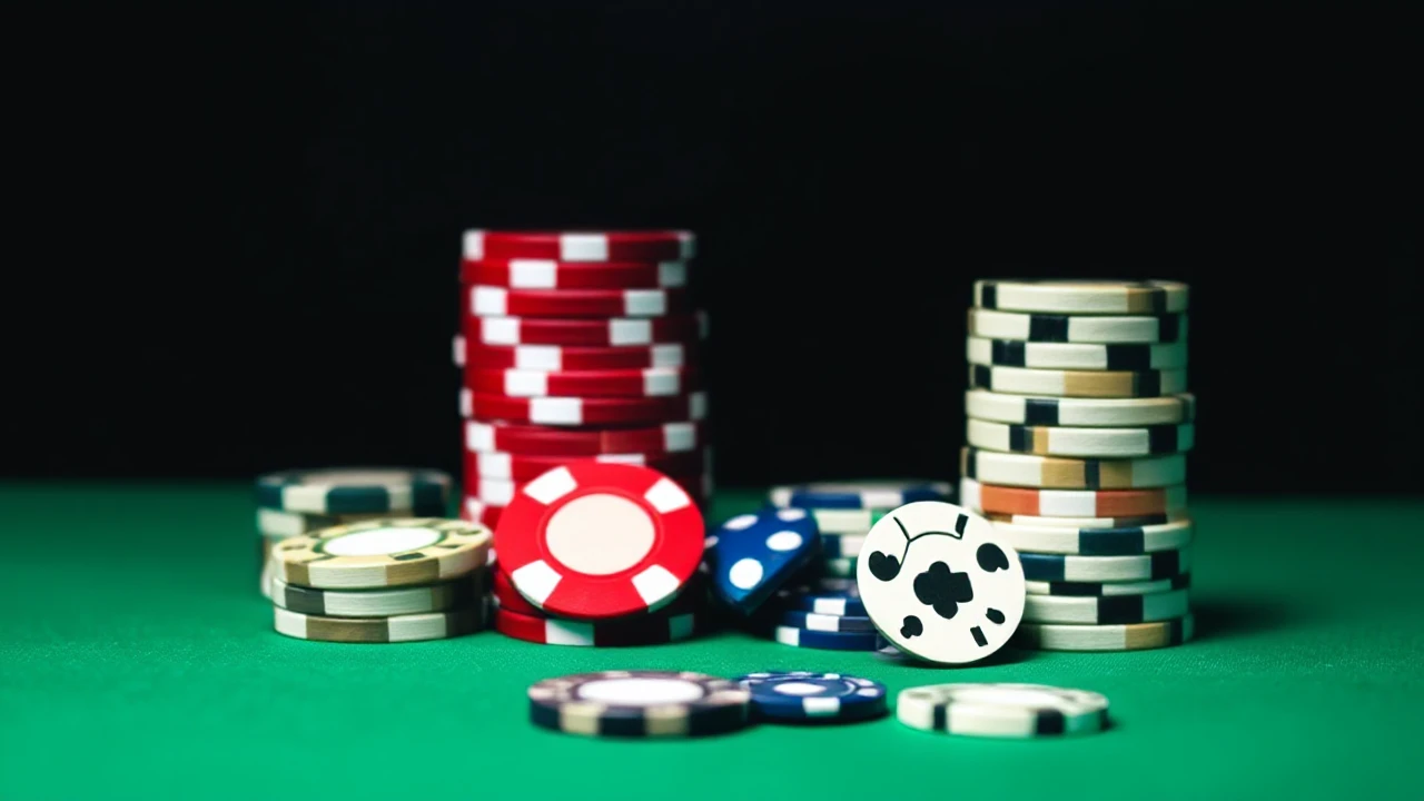 Becoming a Master at the Art of Poker Bluffing