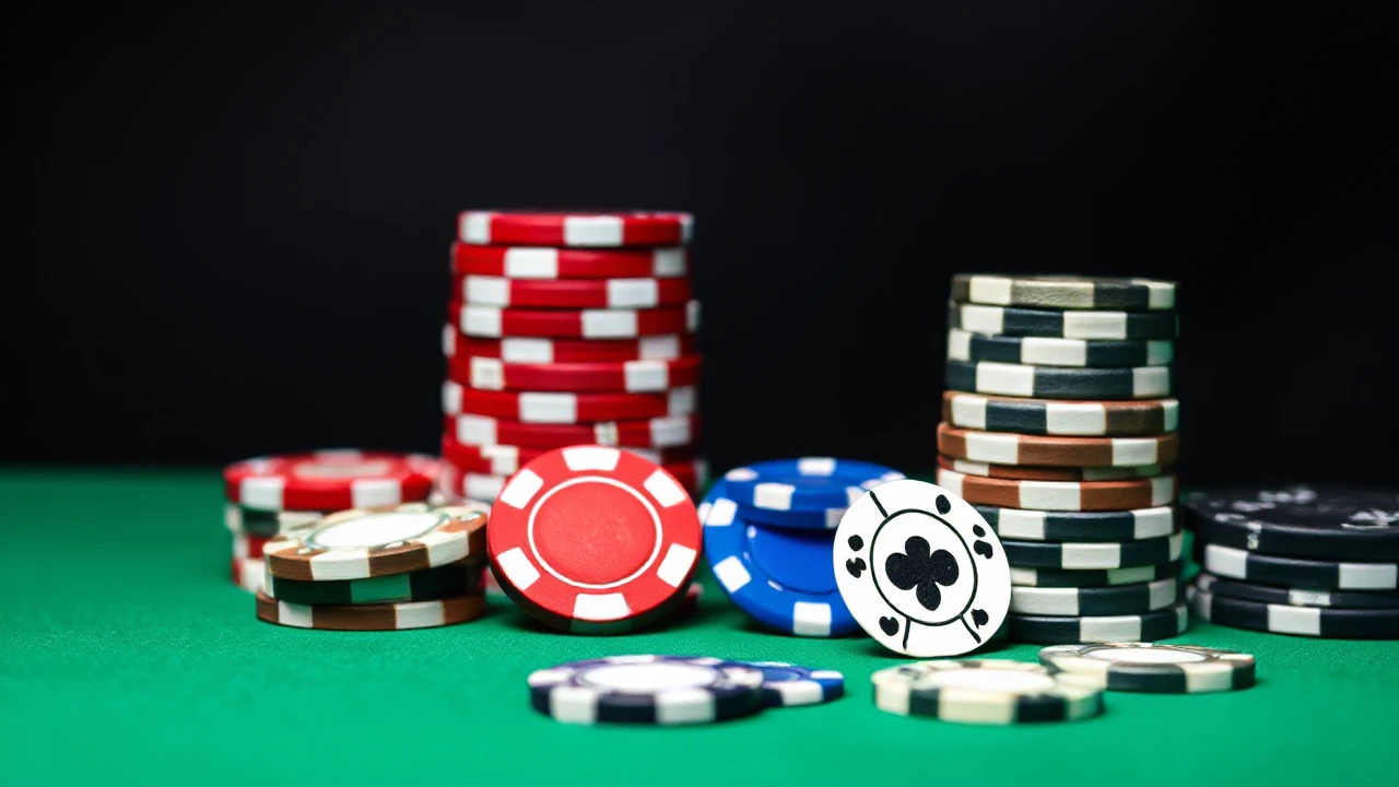 Learning Poker: Expert Tips for Dominating at the Casino