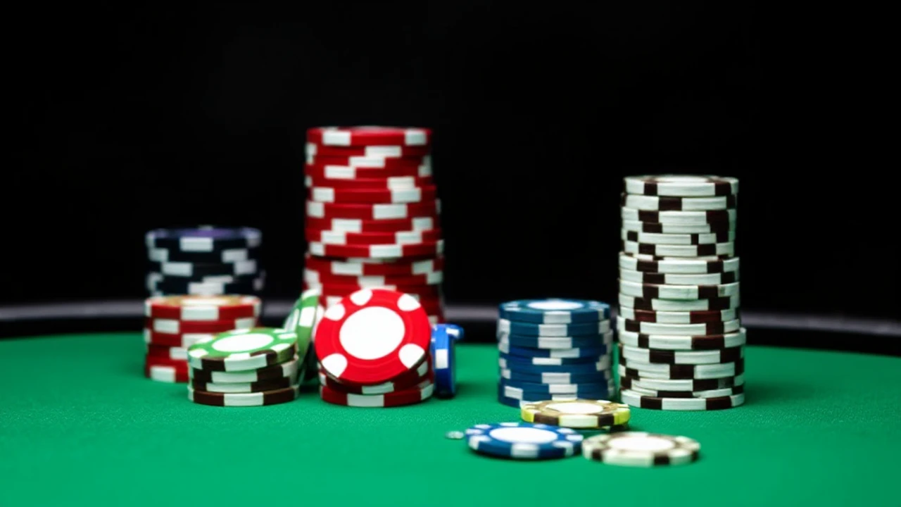 Texas Hold Em Poker Tips - 4 For You To Win More Pots And Cash