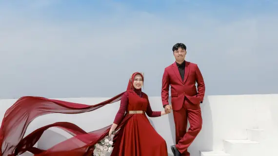 Izah & Peggi